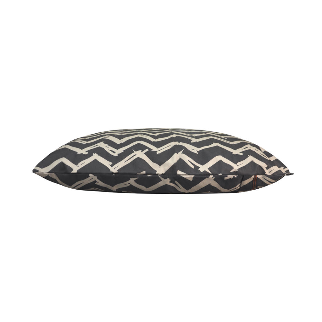 P.L.A.Y. Chevron Outdoor Dog Bed Black 3