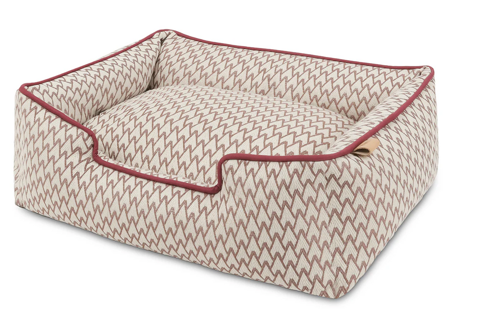 PLAY Vineyard Collection Cabernet Red dog bed - lounge style