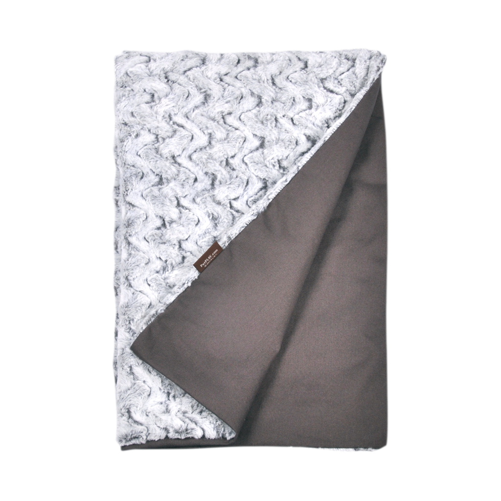 P.L.A.Y. Luxe Dog Throw Husky Grey 2