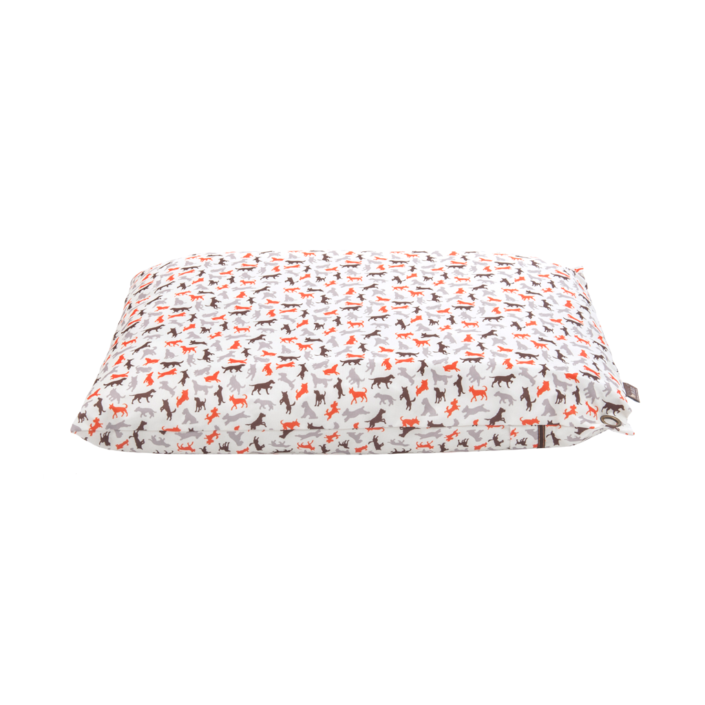 P.L.A.Y. Scout & About Outdoor Dog Bed Vanilla 2